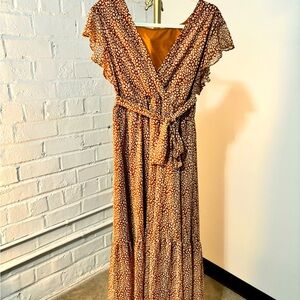 Summer dress in an orange and white print w/belt - Medium